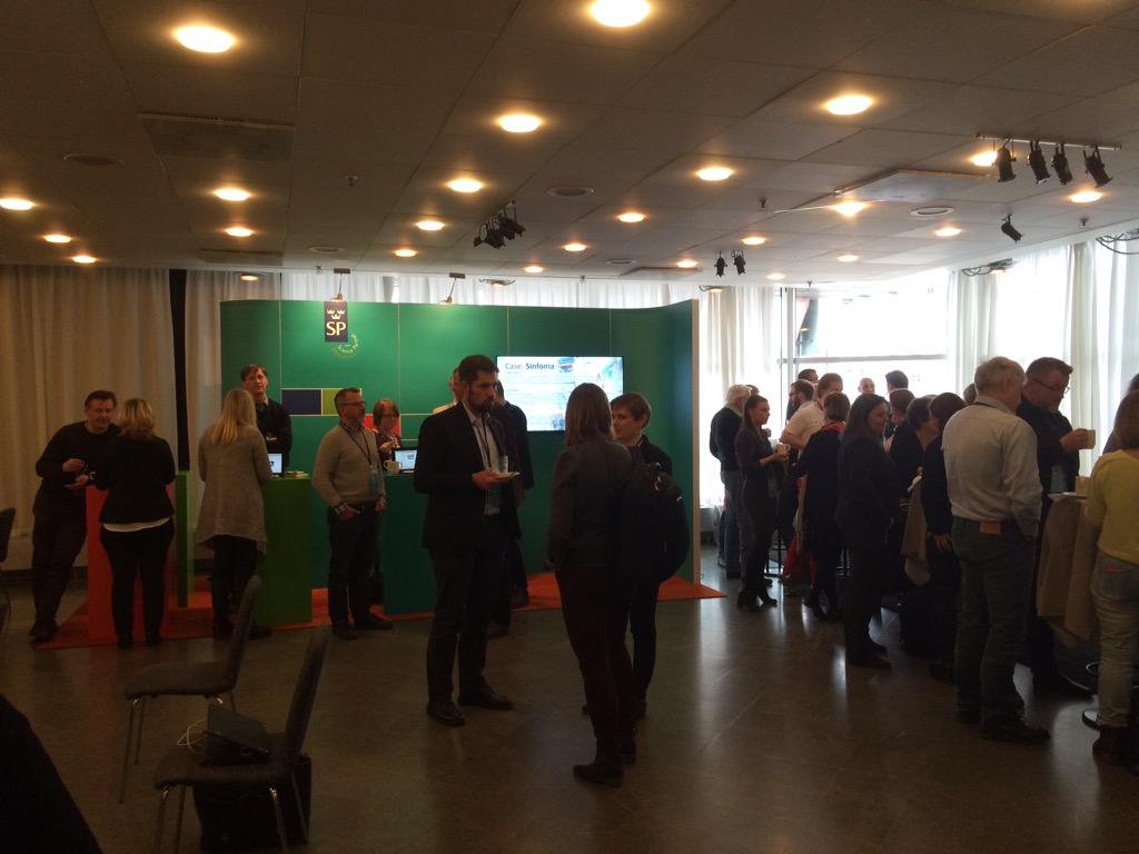 emjomali's tweet photo. Mingel och kakbuffé #spdagarna http://t.co/HunU6Msy6o