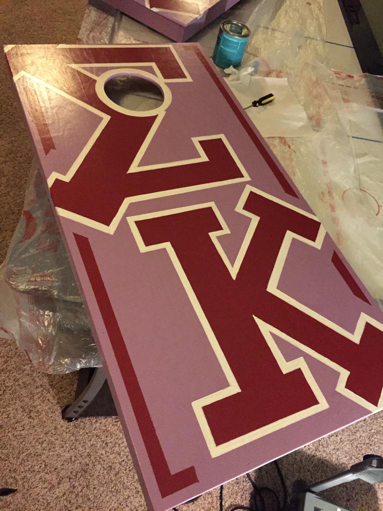 knoxcornhole's tweet photo. Here's a sample of one of our boards! http://t.co/BNb19LnetM