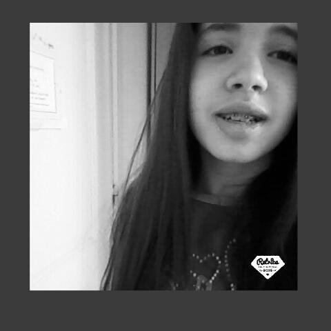 chaimae_lmrt's tweet image. ✌✌✌✌