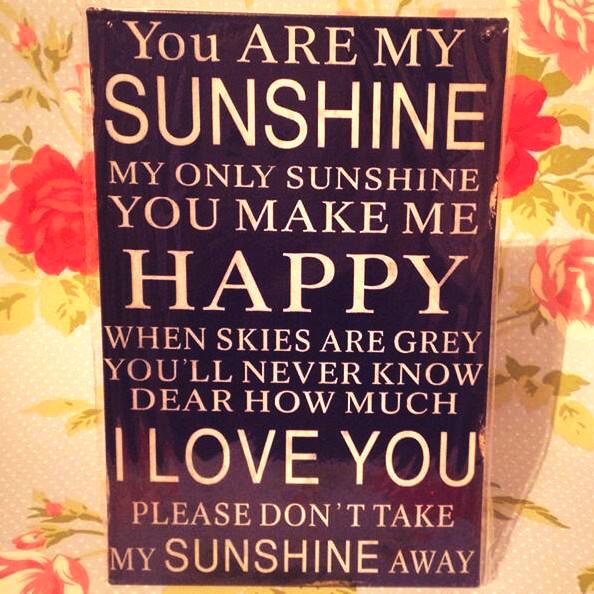 Always4everHome's tweet image. What a #beautiful #sunny day here in #tenterden #kent 😍 'You are my sunshine..' Metal sign..  alwaysandforeverhome.co.uk/shop/home-acce…