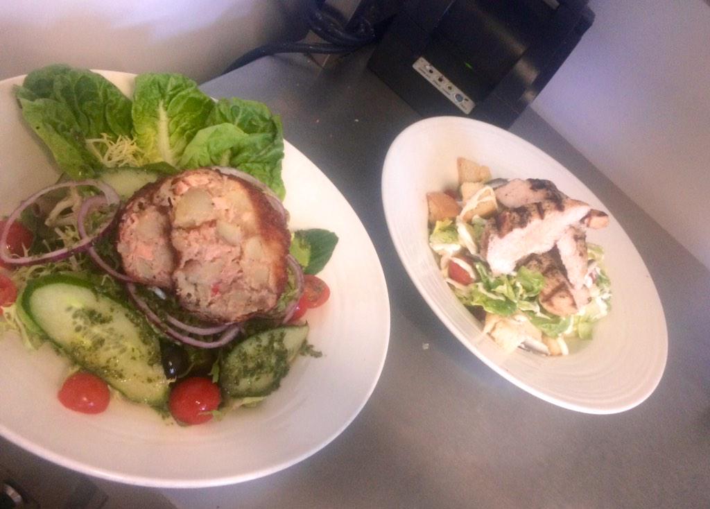 chef_blaine's tweet image. The ☀️is hear come grab yourself a #salad in the best garden in #BristolCity #freshforspring @CambridgeBris #foodie