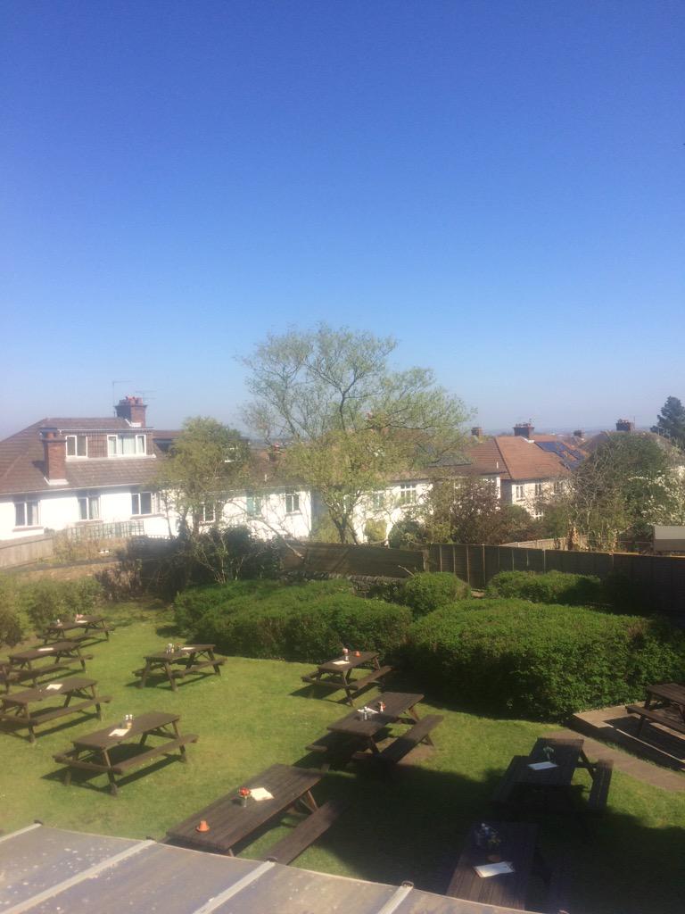 chef_blaine's tweet image. The ☀️is hear come grab yourself a #salad in the best garden in #BristolCity #freshforspring @CambridgeBris #foodie