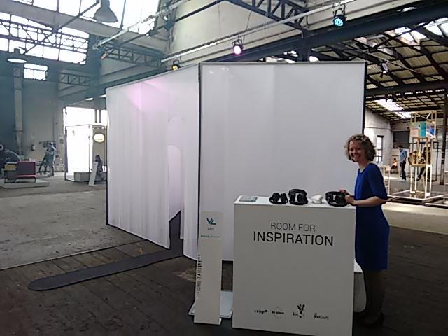 RforInspiration's tweet photo. GRIP STAND @fuorisalone @crispnl #venturalambrate #leave the crowd behind http://t.co/Gfsz9vNVIq
