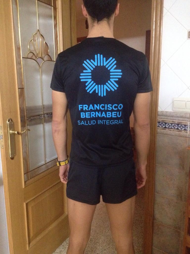 jyague88's tweet photo. 15km a 4'/km para abrir boca. La camiseta de @fbsaludintegral es la clave! http://t.co/DAHV10w6D6