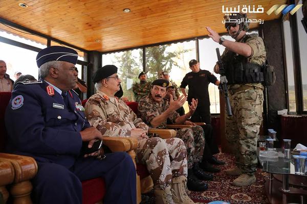 خليفة حفتر يحضر مناورة عسكرية مشتركة بين الجيشين الليبى والأردنى CCjoE-YUwAAPE03