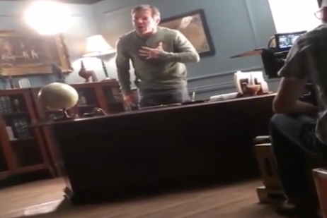 BarstoolBigCat's tweet photo. Dennis Quaid freaks out on movie set "Blow Me" http://t.co/X7UvAPalGg http://t.co/BL63PCVihf