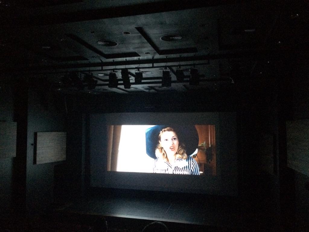 stupidstuffidid's tweet photo. Watching the Mission London! Very funny! @stupidstuffidid @melodyMN #cvpa #AUBG http://t.co/TABYJpL5gx
