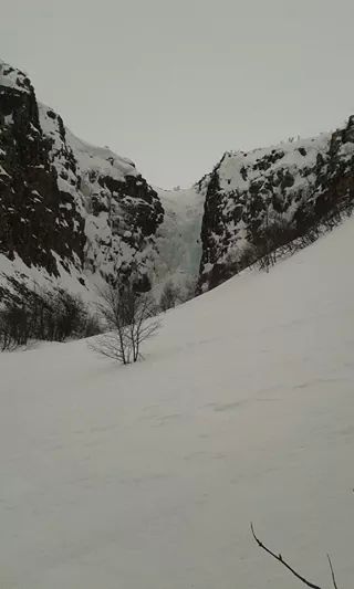 Intersisu's tweet photo. Vandaag weer eentje afgevinkt @Droomplekken #Njupeskär hoogste waterval #Zweden in de winter. Wat een landschap! http://t.co/g0Hh7SmMRu