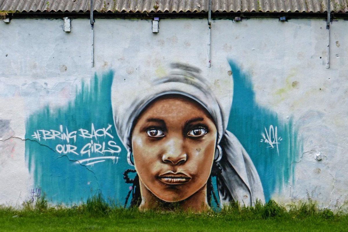 FabriziaGiulian's tweet photo. E' passato un anno. All'assordante silenzio si risponde con la memoria. #BringBackOurGirls http://t.co/04VqszHHM8 http://t.co/ETPXW7HD3d