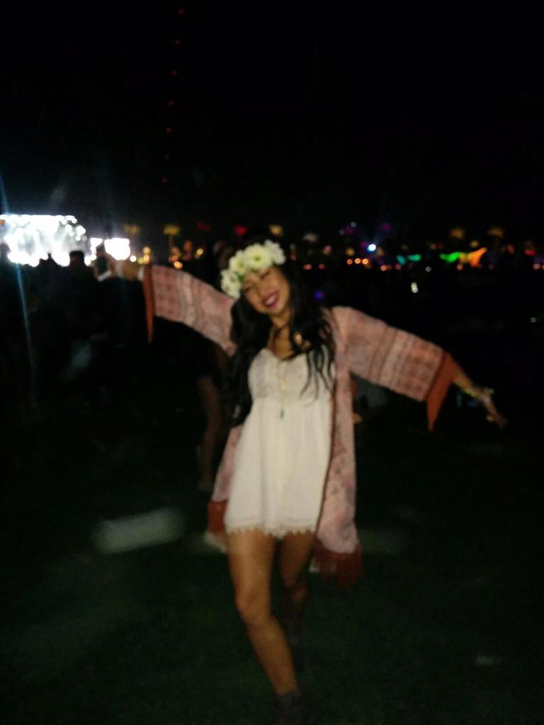4 pic. #Coachella2015 http://t.co/bMQ9BdxDV2