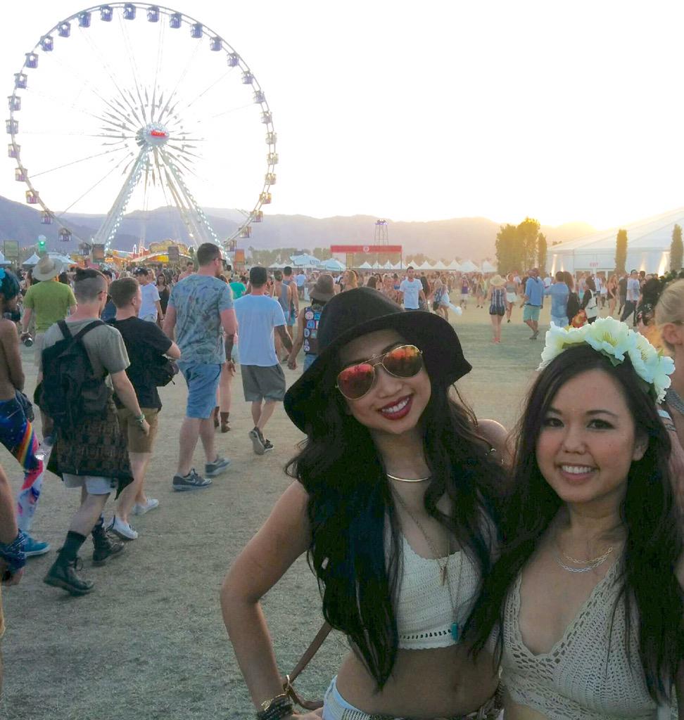4 pic. #Coachella2015 http://t.co/k9WoWIm3hc