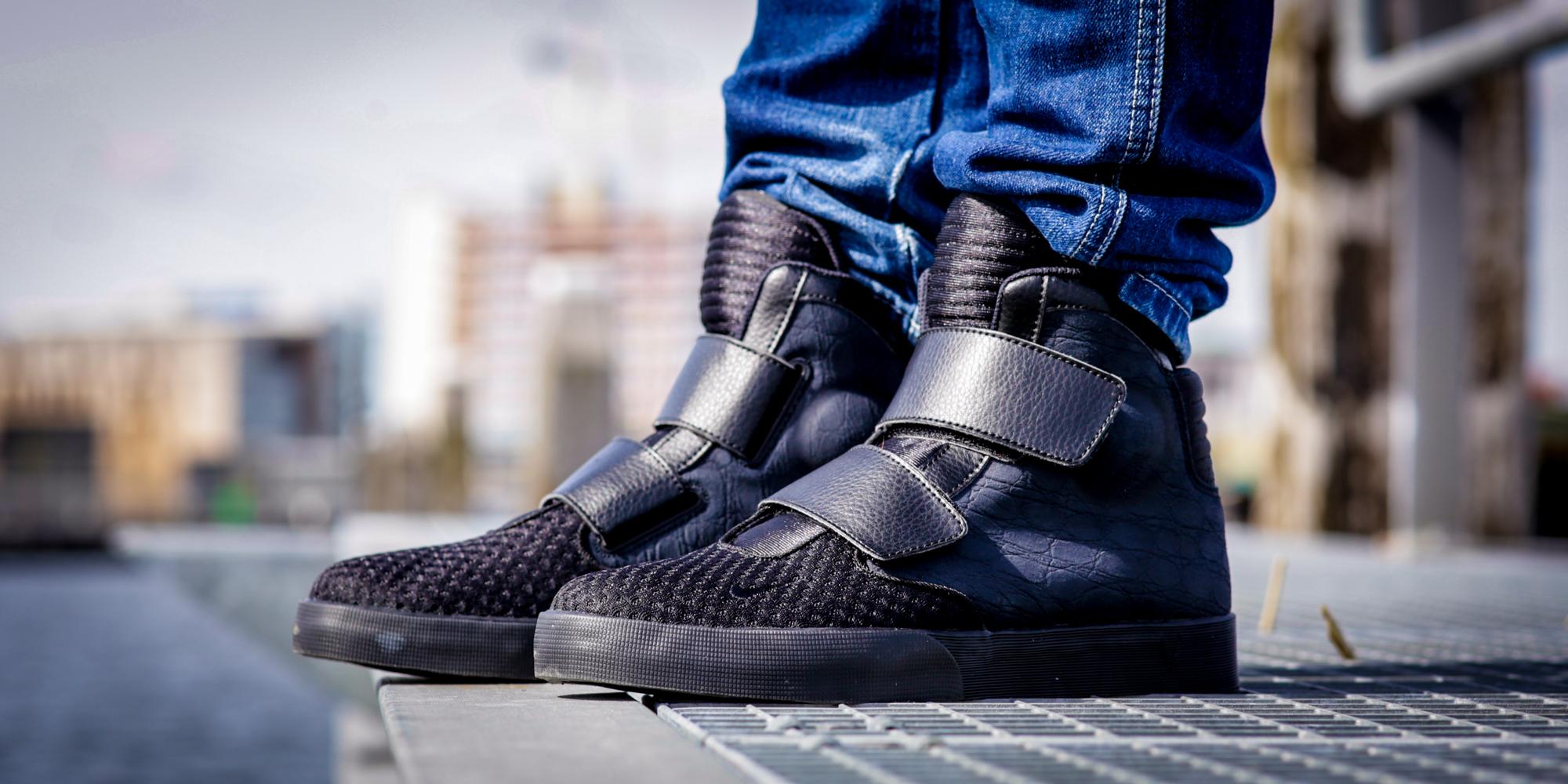 mejilla mientras tanto Fangoso Foot Locker EU on Twitter: "The futuristic silhouette of the #Nike # Flystepper #2K3 is available in all-black http://t.co/mBw8ZHH3iD  http://t.co/fgfs28yp9c" / Twitter