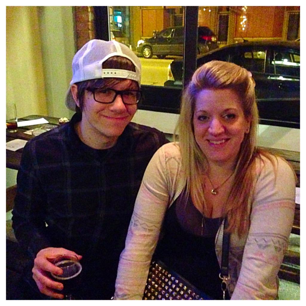 KatBoydShow's tweet photo. Lady Posse member Linsey's hubby celebrating his 30th bday. Cheers Dan! http://t.co/g1sUiNU6nC