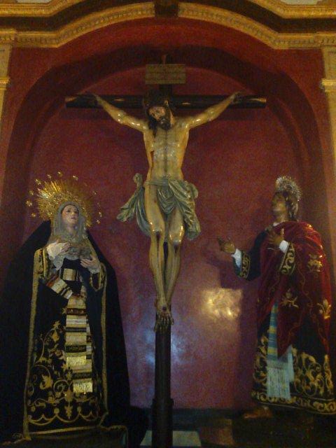 lacofradia8's tweet photo. En la @Hdad_Trinidad se pierde el Sábado Santo en el recuerdo. Las imágenes han vuelto ya a sus altares.
#Ssanta8 http://t.co/9VRxUAnIUh