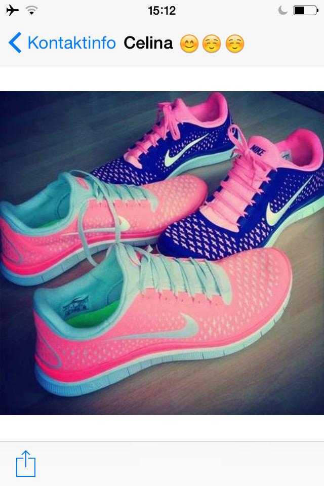 CiavarellaGiada's tweet photo. Meine neuen Schuhe habe ich zu Ostern bekommen 😘😚😍😉:) http://t.co/vQYViElmoy