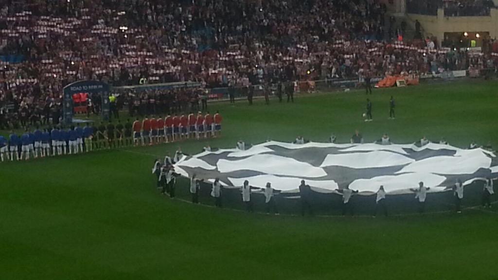 El <a href="/realmadrid/">Real Madrid C.F.</a> ha dominado la primera mitad pero no hay nada escrito. ¿Cómo veis el encuentro? ;)