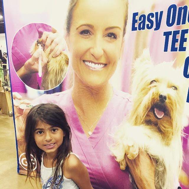 PetPure's tweet image. We had tons of fun at the Family Pet Expo this past weekend. HappyTuesday from Pet Pure. D… ift.tt/1arkIli
