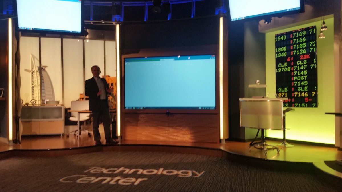 NorthBooneTech's tweet image. Tech department is learning about Microsoft products today at Microsoft's Chicago office. @MSLearning