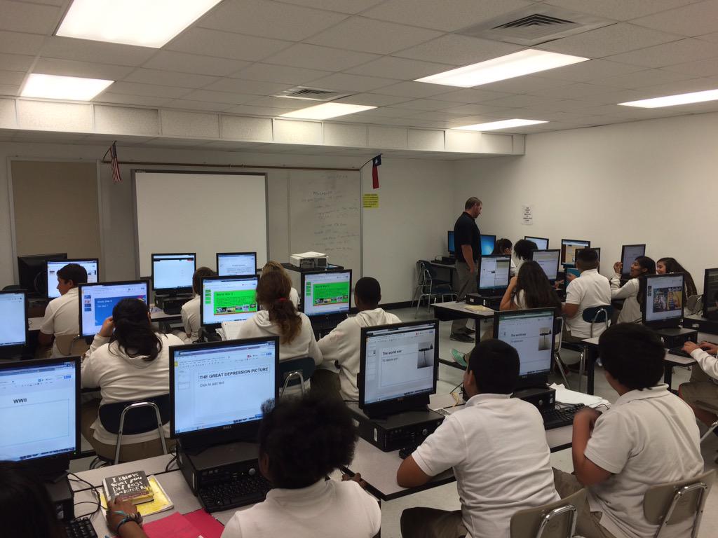 SCASStudies's tweet photo. Staying dry today? #CMuren went to a Google Class(room) where its always  sunny @ScottatGISD @GISDGameOn #gisdgameon http://t.co/skps6igOL9