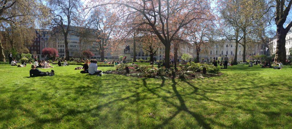 jay_layts's tweet image. Calm before the storm, beautiful lunch in St James&apos; Sq #alevelplayingfield #openingnight #londontheatre