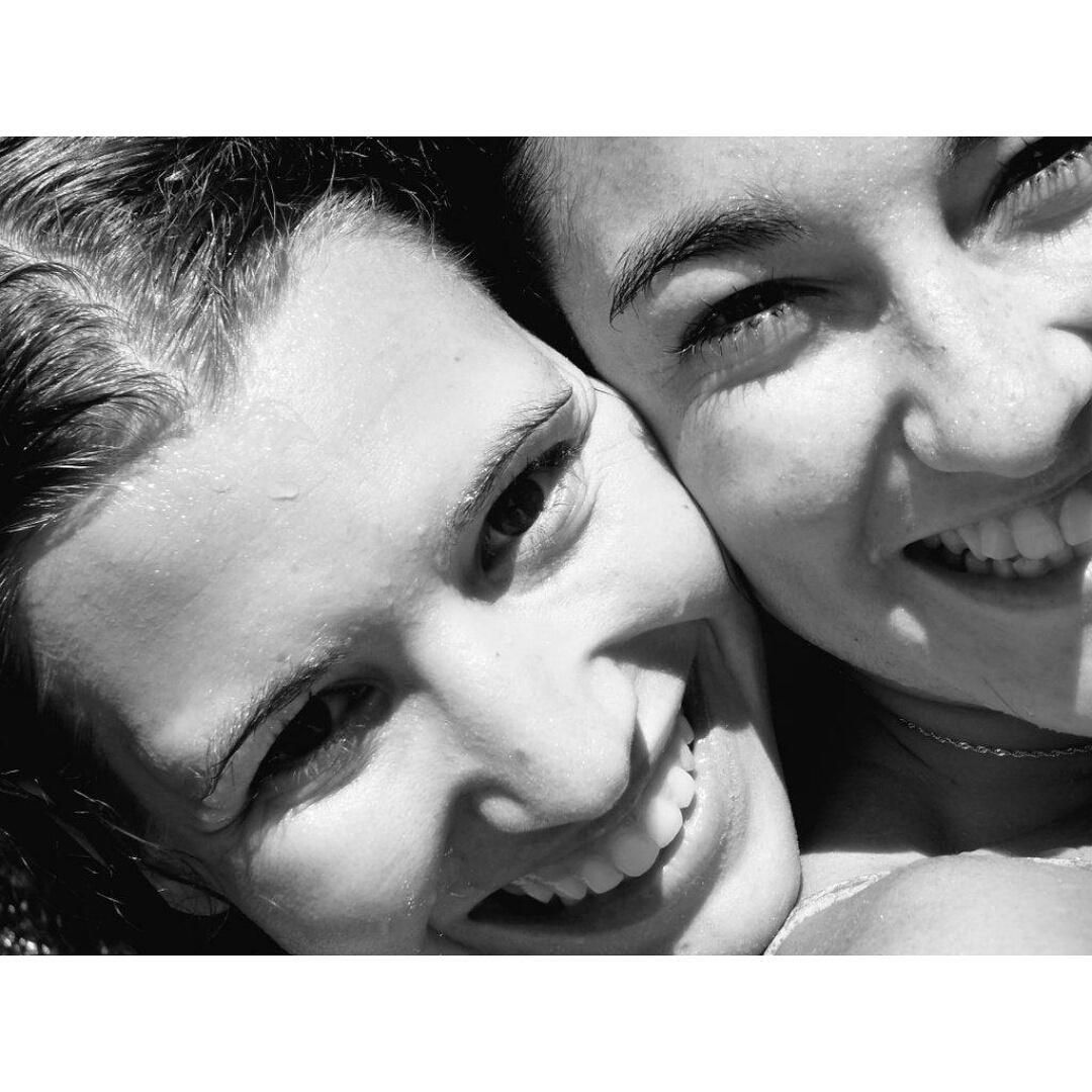 NievesArroyo8's tweet photo. .. Y cuando la hermandad viene primero entonces la línea nunca será cruzada. @Anapc4 @cristyportera @paula_fdezm http://t.co/AFT99AgFy0