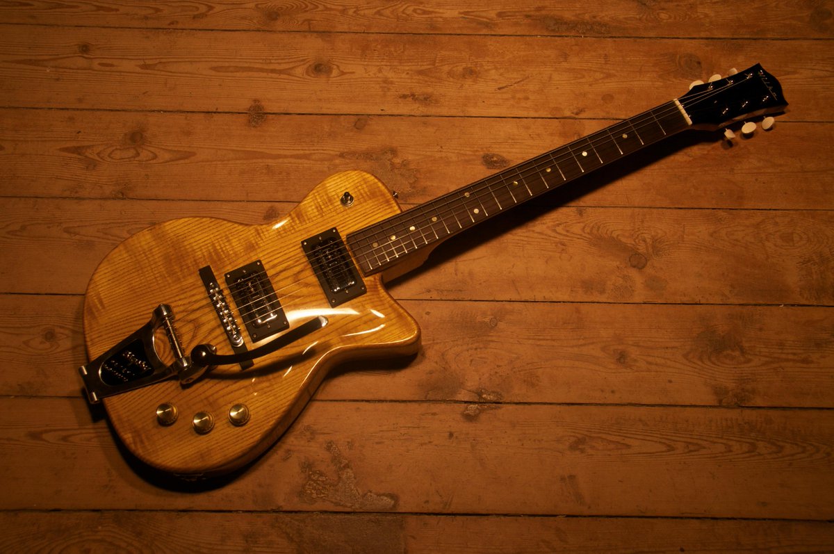 HilkoGuitars's tweet photo. Off to #Frankfurt #musikmesse2015. #Rootster @tvjonesinc Booth.
#New #hilkoGuitars #Model #Supertron & @Bigsby B3 http://t.co/lbtY31xJfd
