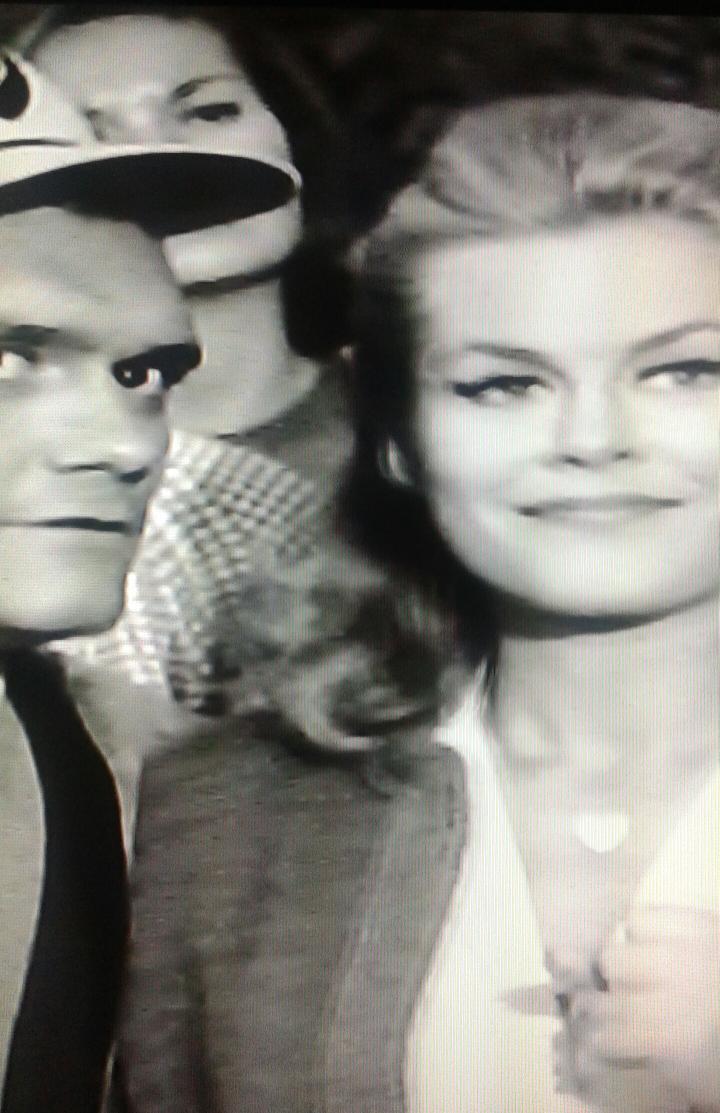 LovingAngel1969's tweet photo. A definite Beaver look alike😊 on #BeWitched❤ on @AntennaTVOnline ❤ #JimmyMathers #JerryMathersBrother http://t.co/l46mMw2Rm3