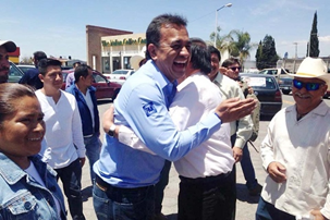 juarez12luis's tweet photo. http://t.co/aYxayuH6jm @mariorinconglz nos quiere llenar de carteles en otros DDTOS #NiComoCandidatoNiComoFuncionario http://t.co/Cd0jE3EuNj