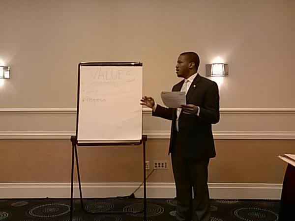 RooseveltAlum's tweet photo. Check out alum @JayesGreenJ presenting Roosevelt Think2040 at #gjgj2015. H/t to @NRDCYouth for pic http://t.co/B4pHmDwBDA
