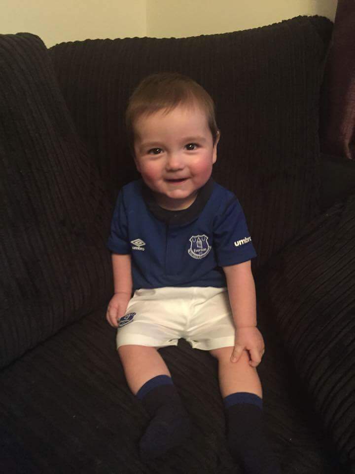 charrison847's tweet photo. This is harry Christopher age 10mth #efcFABRIC http://t.co/N6TxiRgETS