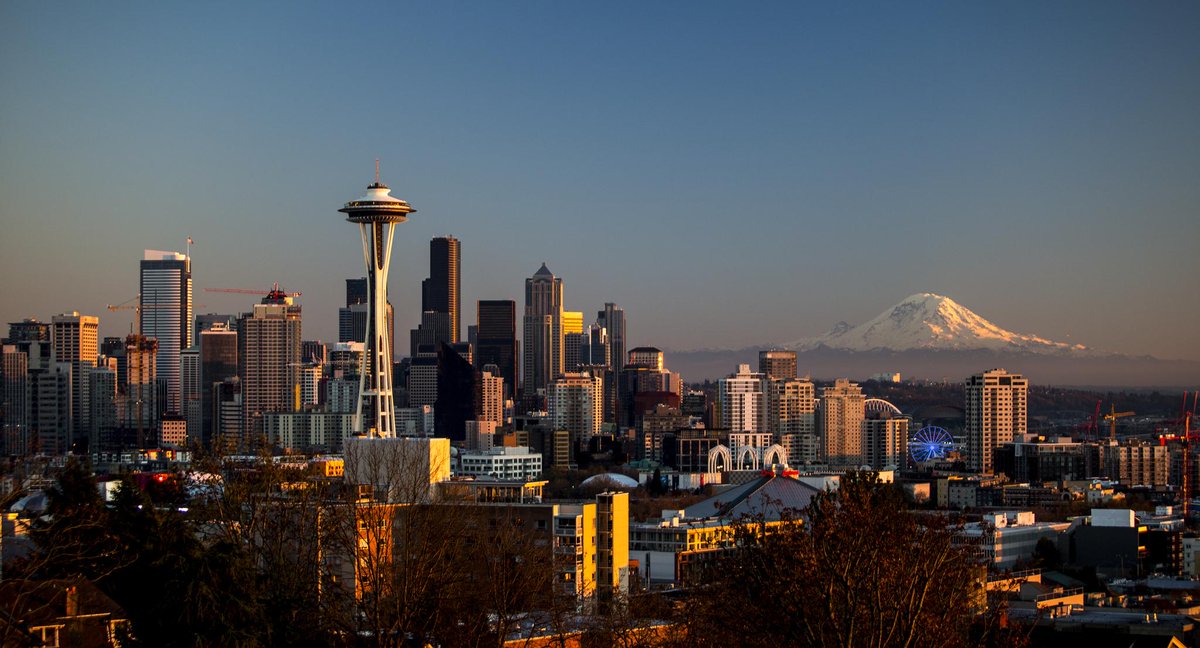 ThrillistSEA's tweet photo. The Seattle Bucket List: 31 Things You Need to Do Before You Die: http://t.co/4euuNlcKfw http://t.co/yz6DLZpyMi