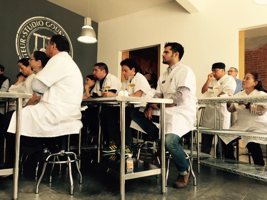 CANADABEEFMEX's tweet image. Jorge Méndez @CANADABEEFMEX Continúa con Seminario Trade Dry AgedBeef #canadianmeat #ExperienceCDNbeef #LoveCDNbeef