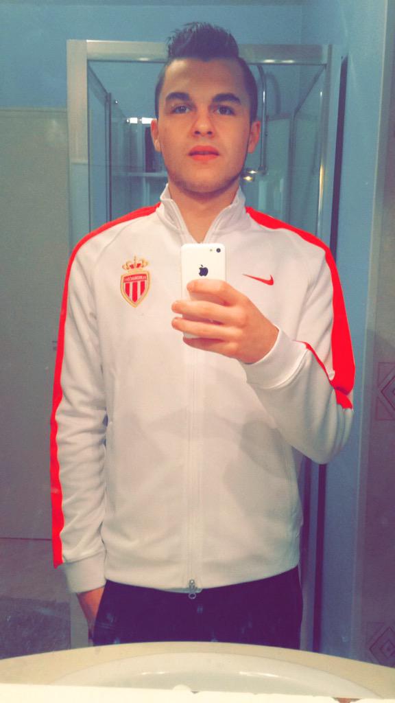 JohanCassard's tweet photo. #JeSuisMonaco #DagheMunegu #JUVASM #ChampionsLeague #GoMonaco #MonacoIsBack @AS_Monaco ⚽️🇮🇩🔴⚪️ http://t.co/xpyl43MDLG