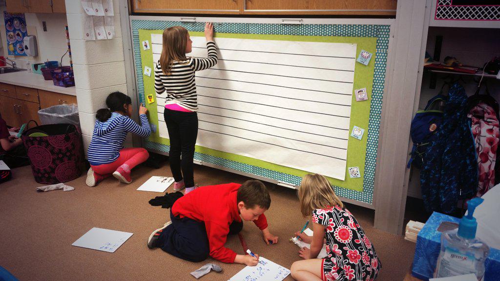 Hansen2ndGrade's tweet photo. Measuring different perimeters around the room is the best! #measurementmasters #handsonlearning http://t.co/l7LJtPIRGb