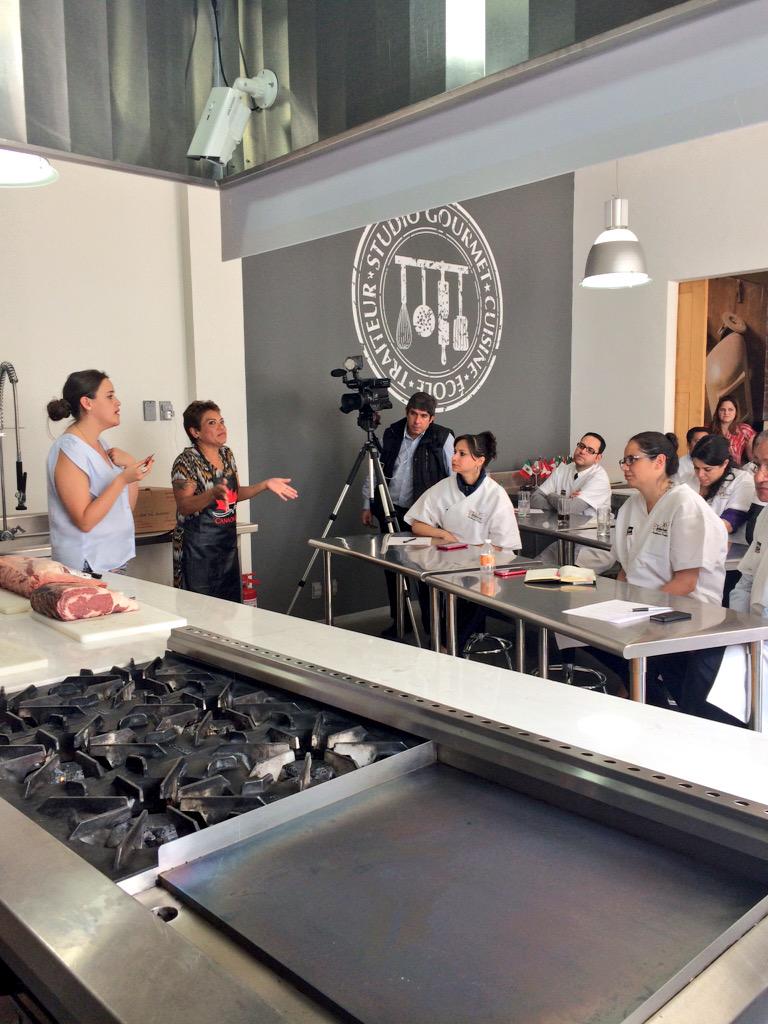 EGastronomicos's tweet image. Muy interesante.... Añejamiento de la carne en húmedo y en seco... @CANADABEEFMEX #canadianmeat