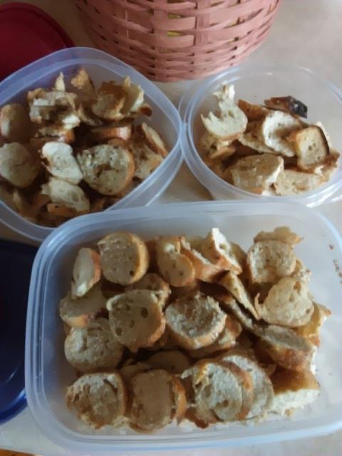 CalebDillinger's tweet photo. Homemade bagel chips #ChefCaleb π http://t.co/UDWeJvwiOi