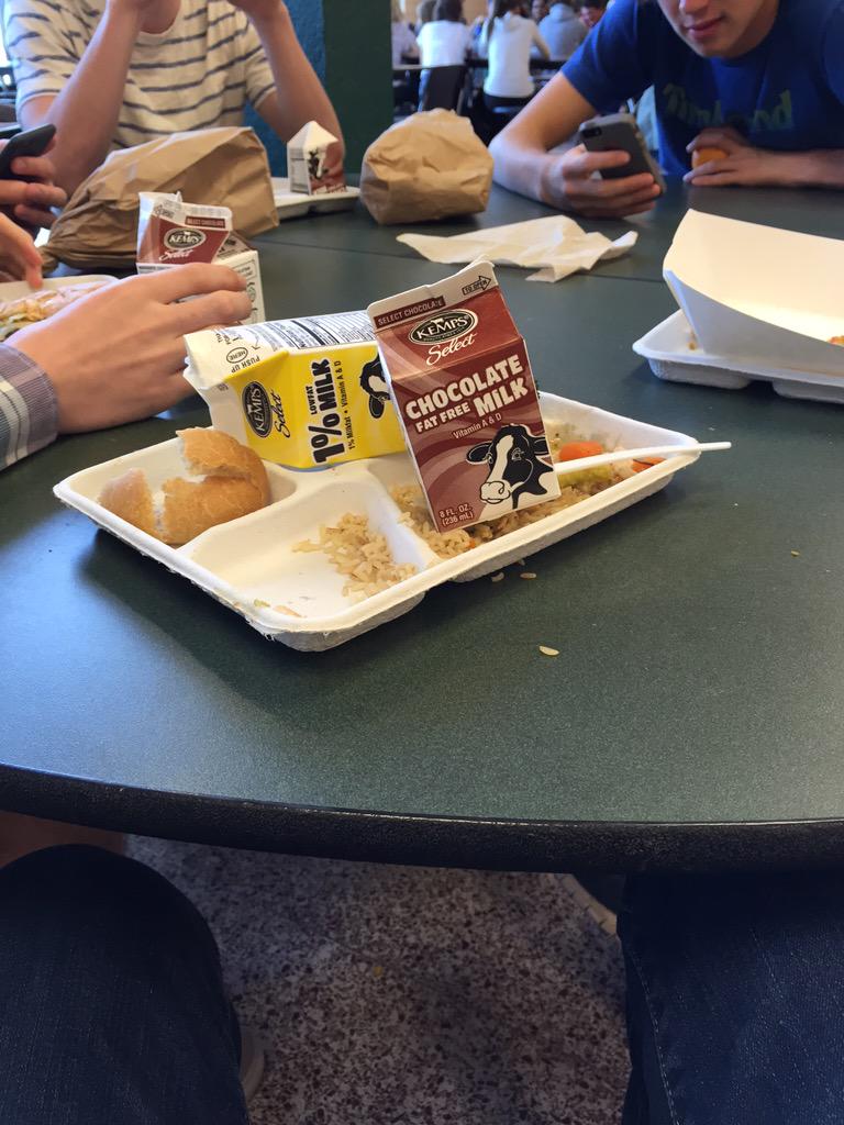 SaveTheTreeeees's tweet image. What a joke! These trays kill trees and can only be used once. What a waste of resources!