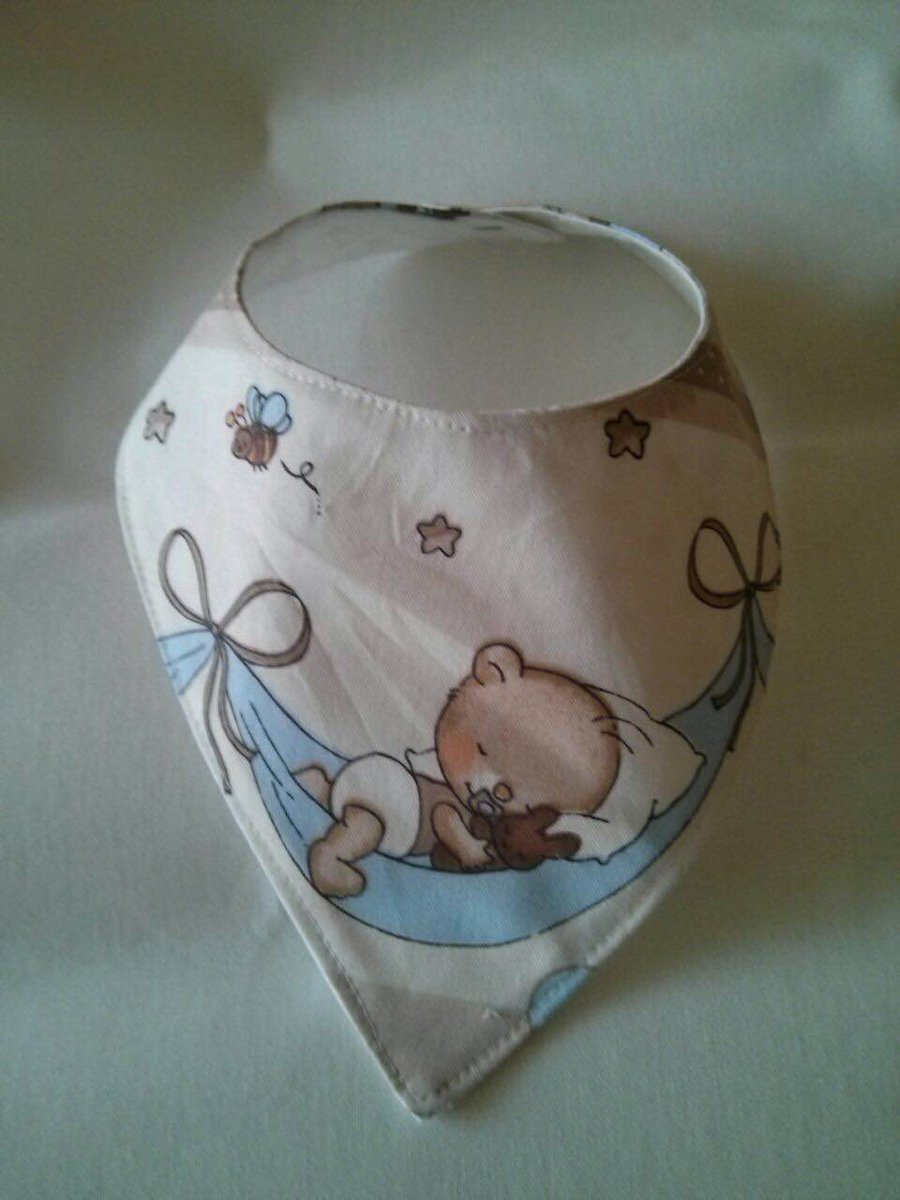 LifeisPatchwork's tweet image. Baberos hechos por Maite E., preciosos!