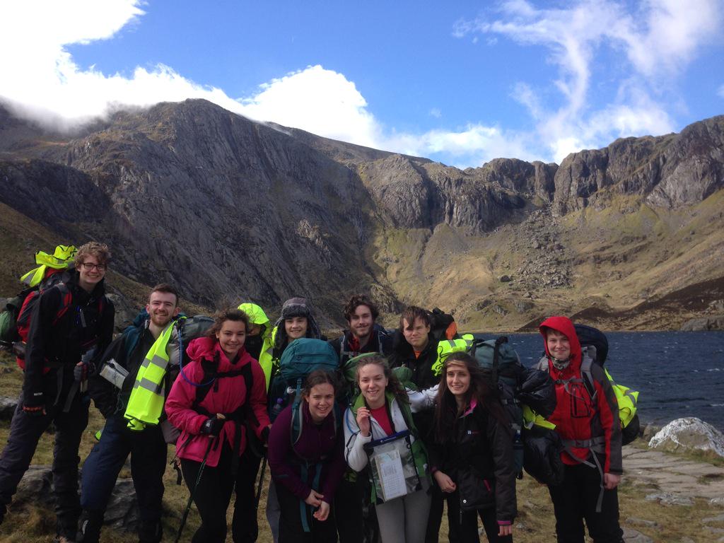 They're off. MWS Gold practice expedition heads off to Devil's Kitchen in Snowdonia. Our first ever day of Gold DofE!