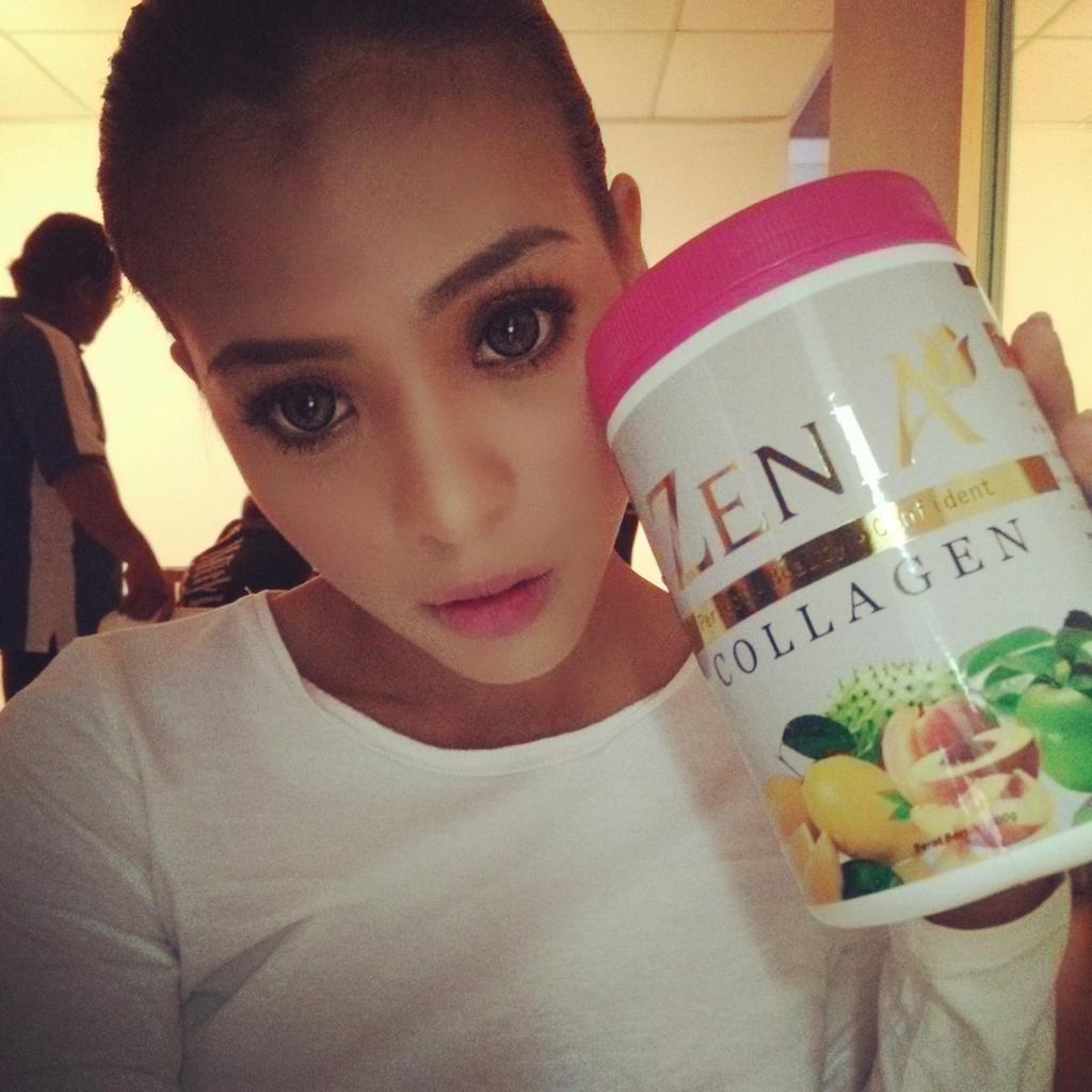 Fifyazmi's tweet photo. Collagen - @fy_zeniabeauty jom order cpt2 sebelum stock habis 0193173715 contact us now! ! ! #teamfify #astrogempak http://t.co/dH2W6y0wsX