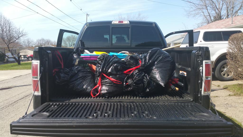 PickensPets's tweet photo. Sunday was a record day for scooping and Kitty Litter Exchanges! Call to schedule yours!! 814-462-7290 http://t.co/7A2hIggOGm
