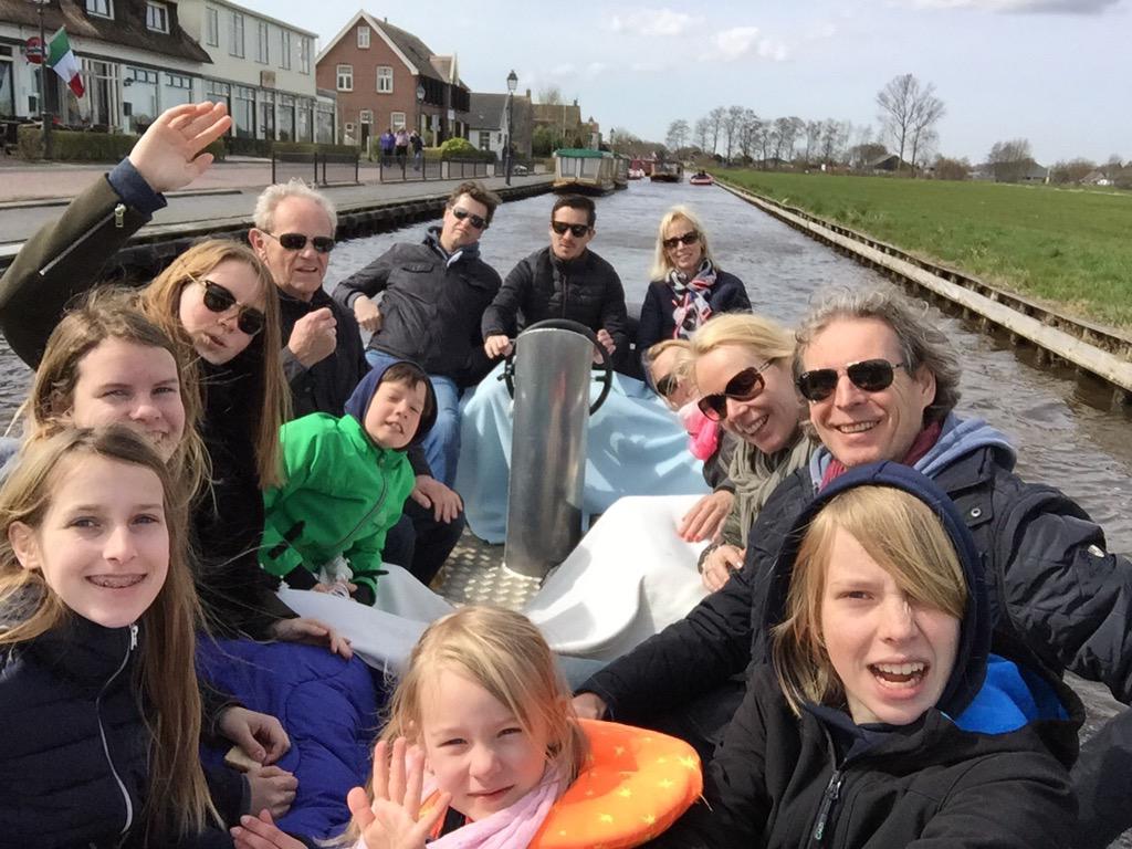 Heerlijk familieweekendje #Giethoorn! Verblijf <a href="/ParkGiethoorn/">Vakantiepark Giethoorn</a> en tapas gegeten <a href="/grachthof/">Grachthof Giethoorn</a> 2 aanraders!!! #genieten