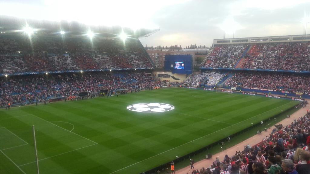 EAFIFAWORLDES's tweet photo. ¿Sabéis dónde estamos? ;) @realmadrid VS @Atleti http://t.co/kNTZCeSd4I