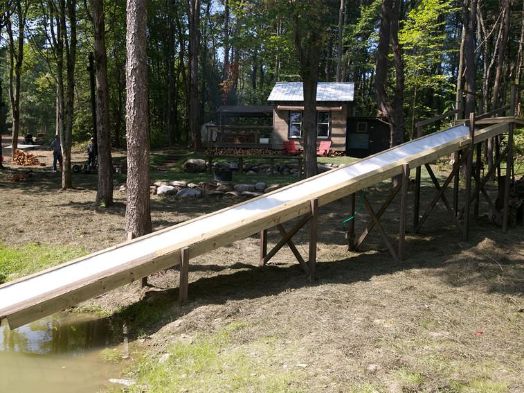 NatGeoTV's tweet photo. What if you had a waterslide like this in your backyard? See how it's made. #BuildingWild 9/8c. http://t.co/VBCRgkVqxA