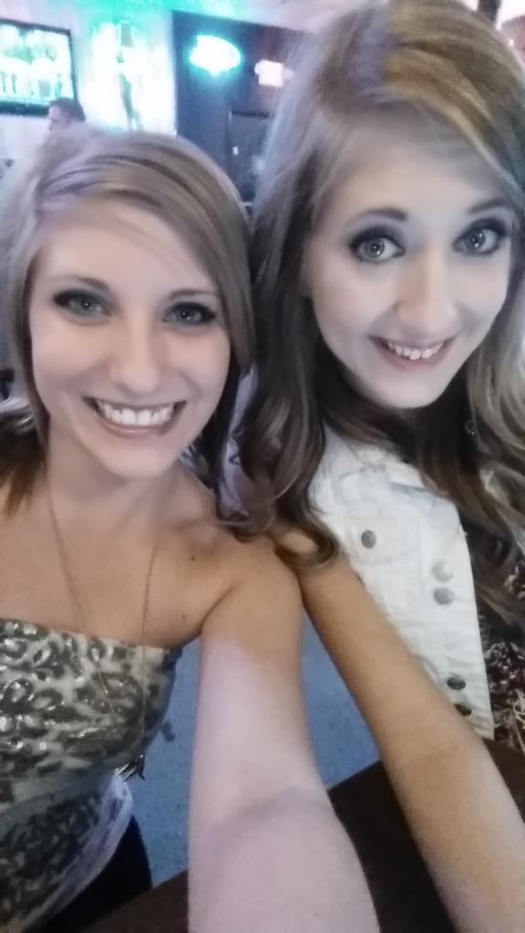kiley_frenchfry's tweet photo. Loved going out with the girls this weekend!! http://t.co/Cx8ceGupt2