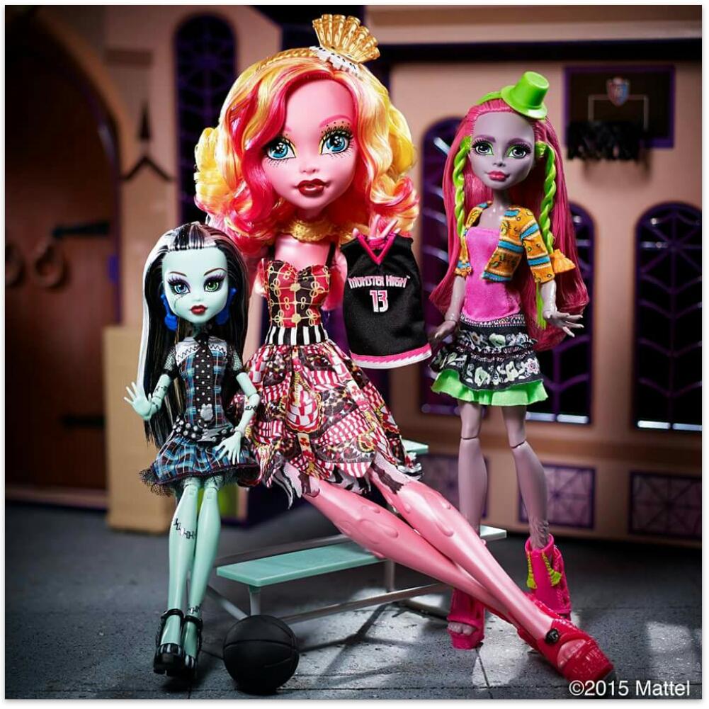 ayteguh99's tweet photo. Gigantic Gorgeous.... #monsterhigh @MonsterHigh http://t.co/0hHzgElDBY