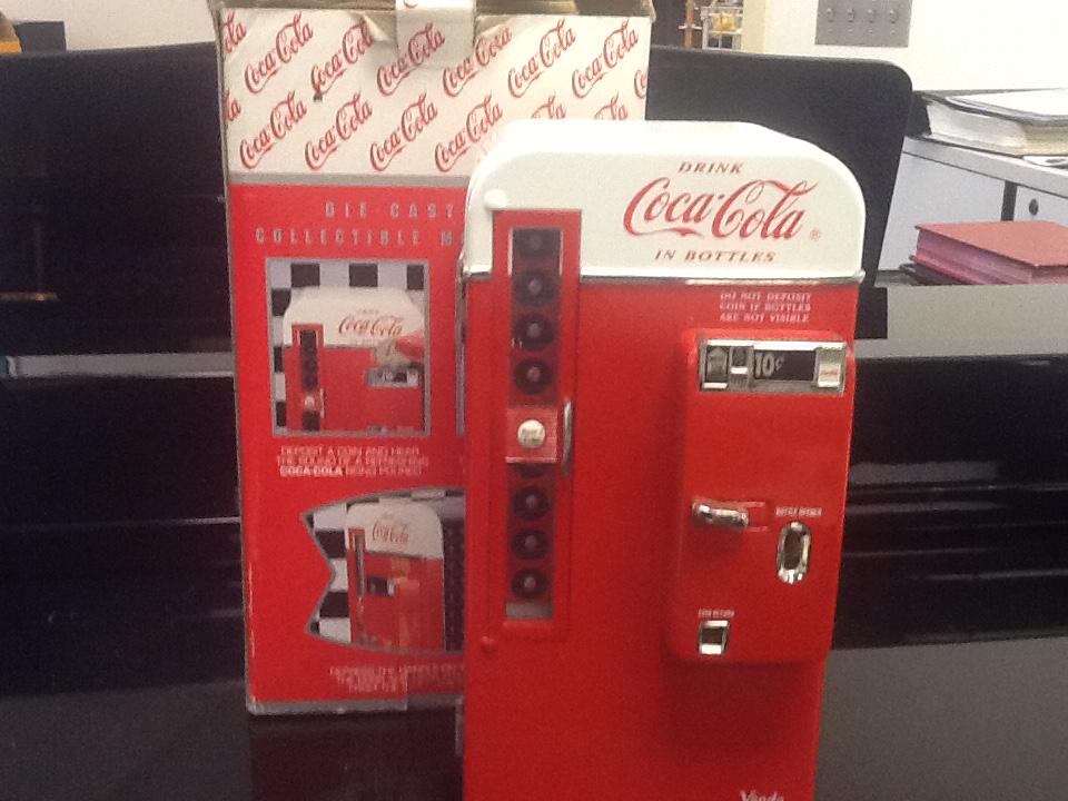 crossflamechoir's tweet image. Support @StLukesHickory's @crossflamechoir's 19th annual #auction! #CocaCola items &amp;amp; more! biddingowl.com/Auction/home.c…