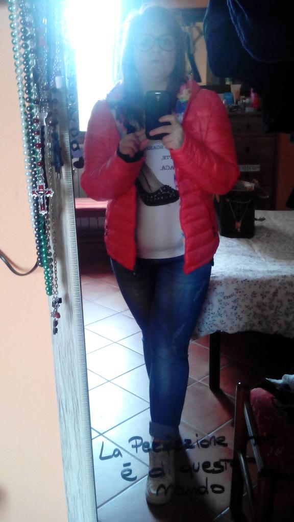 SamiraGerarda's tweet photo. #OutfitOfDay #tshirts #flowers #pink #freetime #fashionstudent #fashionbloggher #soloperpassione http://t.co/tBnMdIxhPQ