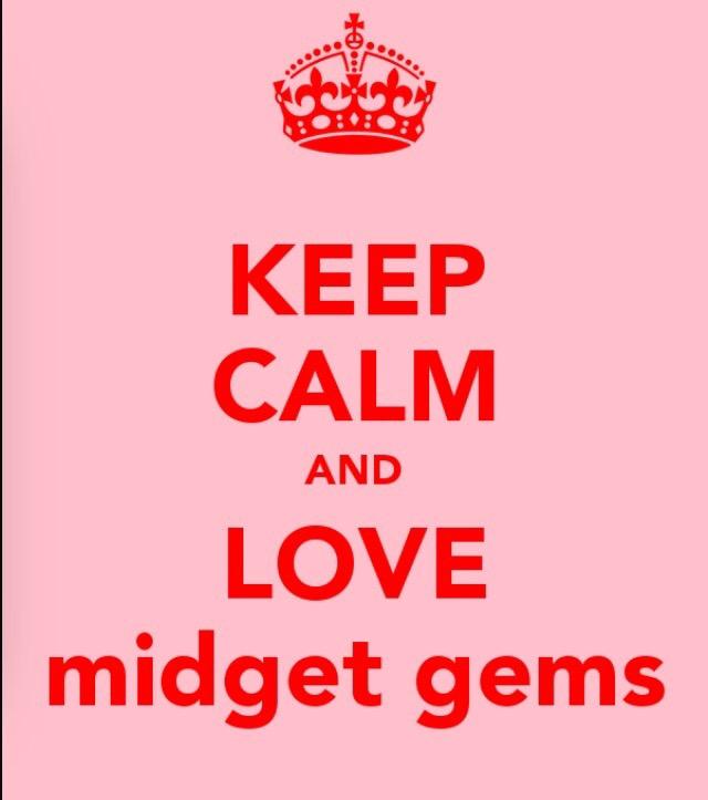 FlimsyPins's tweet photo. That's me - midget gem 💎 http://t.co/vQ64uZC9ex