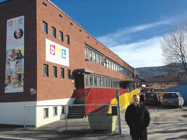 myikar's tweet photo. Fotoğraflar Norveç'in Drammen şehrindeki Türk Okullarından. @Mv_MCetin gönderdi. Beğendiniz mi? http://t.co/lm7tL3NuGQ